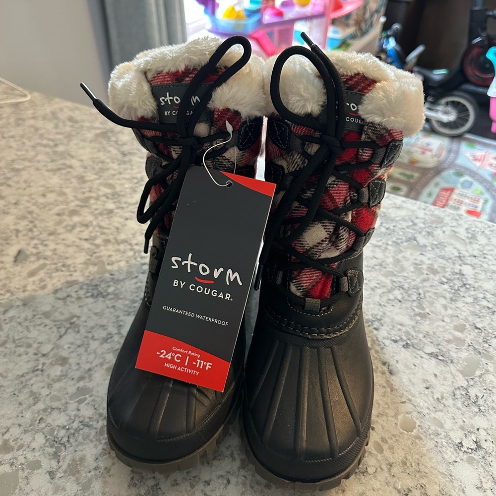 Storm by cougar women’s winter boots size 7